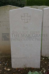 Doullens Communal Cemetery Extension No.1 - Krepp, Nikolaus